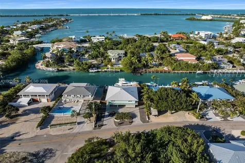 232 W Seaview Drive Duck FL 33050