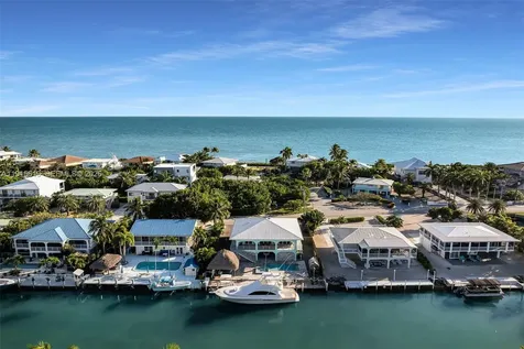 232 W Seaview Drive Duck FL 33050