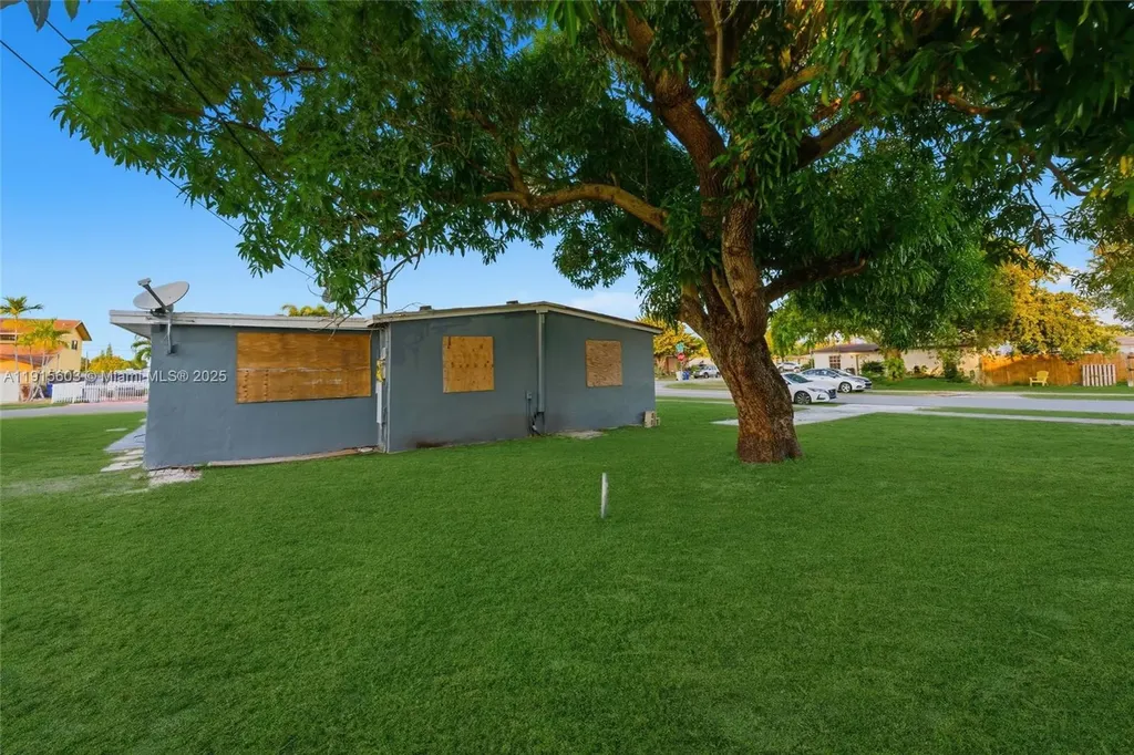 1589 NW 4th Avenue Pompano Beach FL 33060