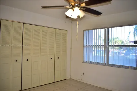 9721 Sunrise Lakes Boulevard Sunrise FL 33322