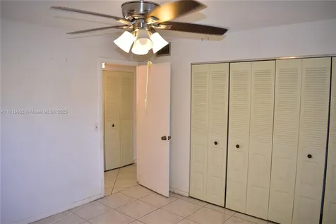 9721 Sunrise Lakes Boulevard Sunrise FL 33322
