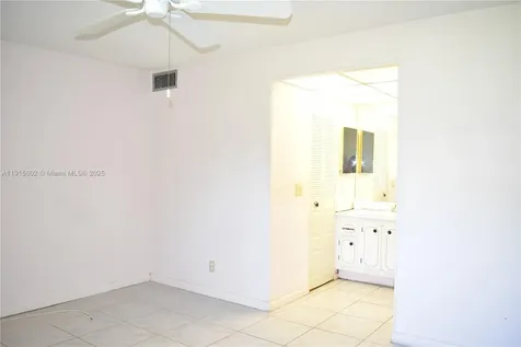 9721 Sunrise Lakes Boulevard Sunrise FL 33322