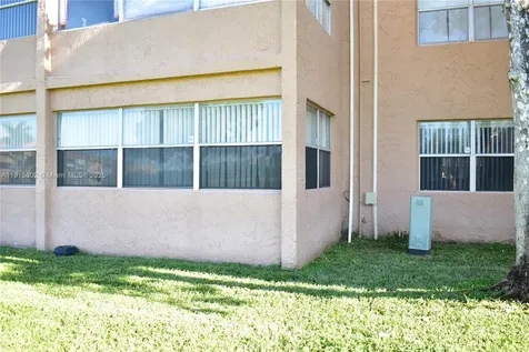 9721 Sunrise Lakes Boulevard Sunrise FL 33322