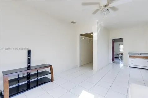 1264 NE 156th Street North Miami Beach FL 33162