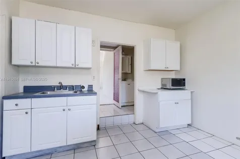 1264 NE 156th Street North Miami Beach FL 33162