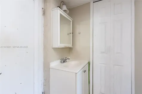 1264 NE 156th Street North Miami Beach FL 33162
