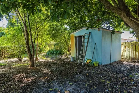 1264 NE 156th Street North Miami Beach FL 33162