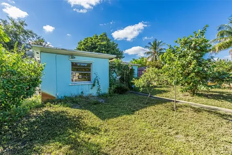 1264 NE 156th Street North Miami Beach FL 33162