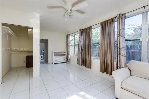 1264 NE 156th Street North Miami Beach FL 33162