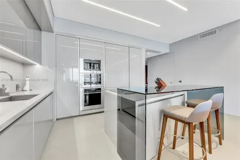 18975 Collins Avenue Sunny Isles Beach FL 33160