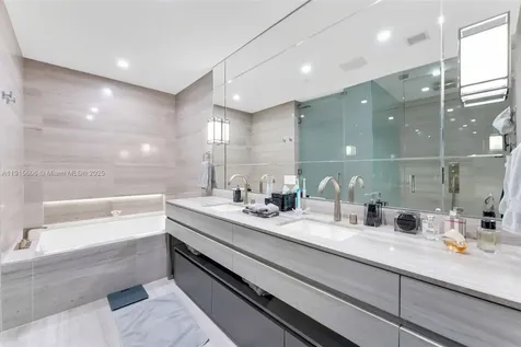 18975 Collins Avenue Sunny Isles Beach FL 33160