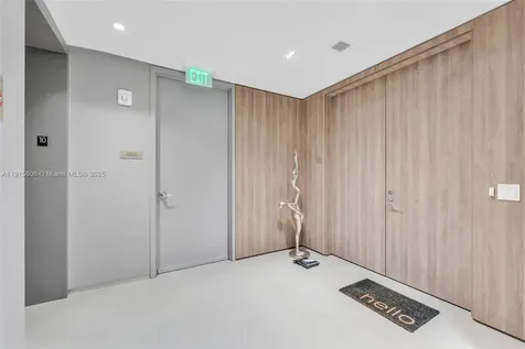 18975 Collins Avenue Sunny Isles Beach FL 33160