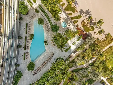 18975 Collins Avenue Sunny Isles Beach FL 33160