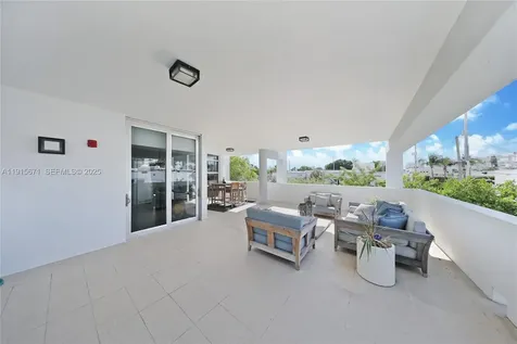 1520 Lenox Avenue Miami Beach FL 33139