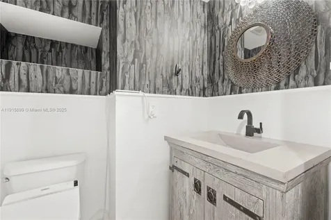 1853 Jefferson Avenue Miami Beach FL 33139
