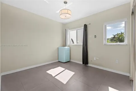 1853 Jefferson Avenue Miami Beach FL 33139