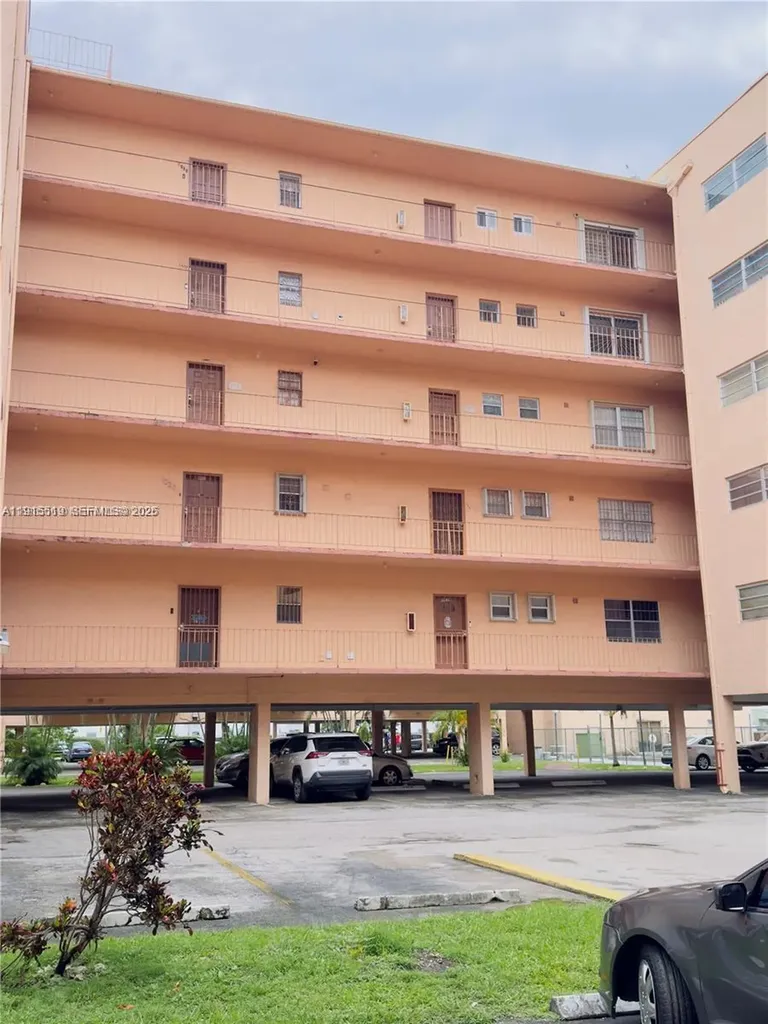 440 E 23rd Street Hialeah FL 33013