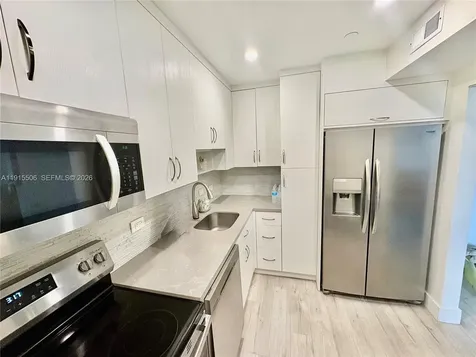 20515 E Country Club Drive Aventura FL 33180