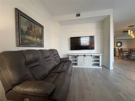 20515 E Country Club Drive Aventura FL 33180