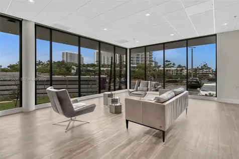 20515 E Country Club Drive Aventura FL 33180