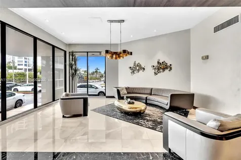 20515 E Country Club Drive Aventura FL 33180