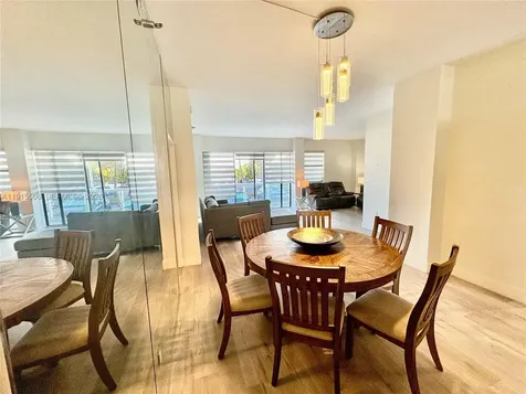 20515 E Country Club Drive Aventura FL 33180