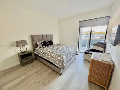 20515 E Country Club Drive Aventura FL 33180