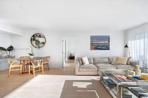 1800 Sunset Harbour Drive Miami Beach FL 33139