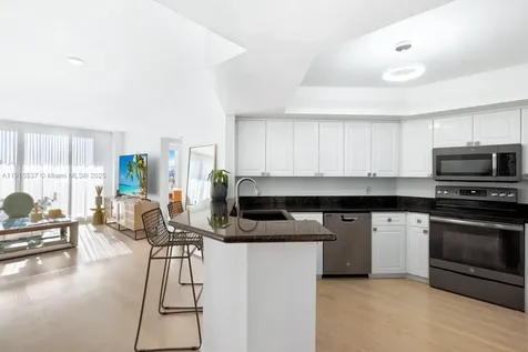 1800 Sunset Harbour Drive Miami Beach FL 33139