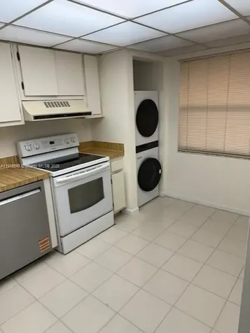 400 Commodore Drive Plantation FL 33325