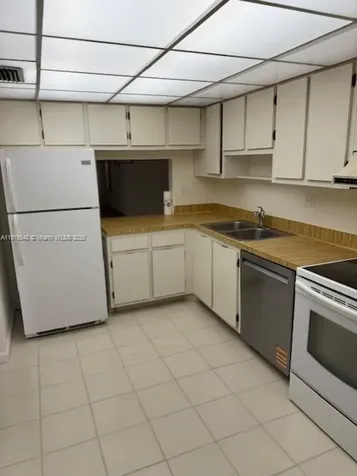 400 Commodore Drive Plantation FL 33325