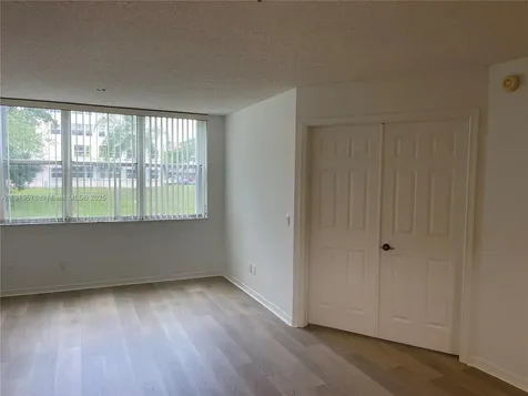 10369 NW 24th Place Sunrise FL 33322