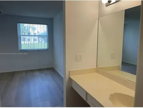 10369 NW 24th Place Sunrise FL 33322