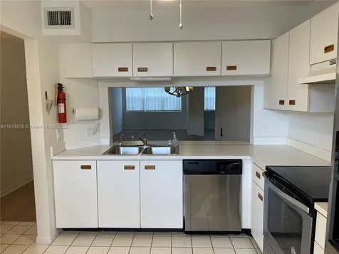 10369 NW 24th Place Sunrise FL 33322