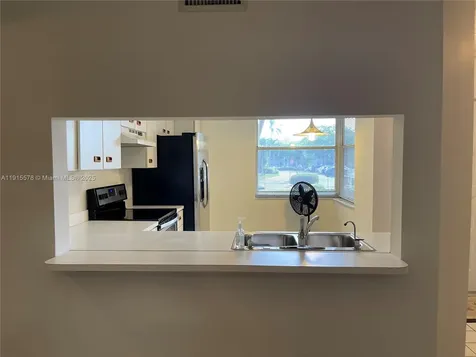10369 NW 24th Place Sunrise FL 33322