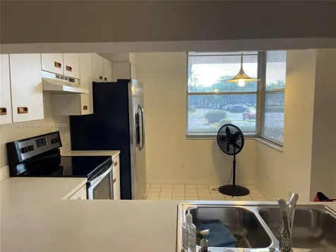 10369 NW 24th Place Sunrise FL 33322