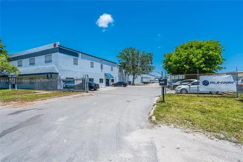 3353 NW 74th Avenue Miami FL 33122