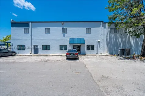 3353 NW 74th Avenue Miami FL 33122