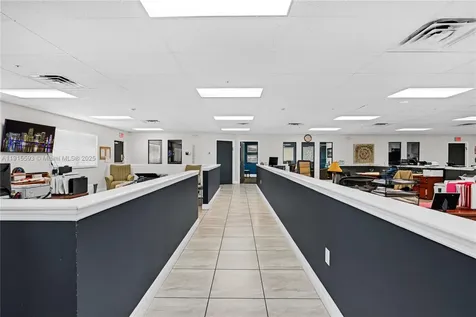 3353 NW 74th Avenue Miami FL 33122