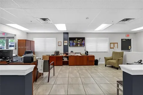 3353 NW 74th Avenue Miami FL 33122