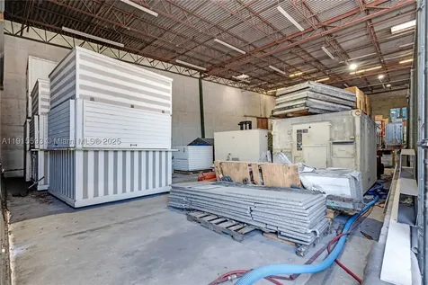 3353 NW 74th Avenue Miami FL 33122