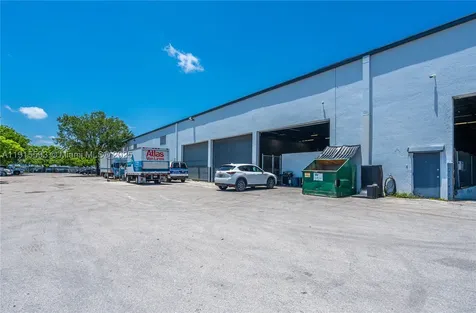 3353 NW 74th Avenue Miami FL 33122