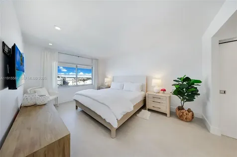 1450 Lincoln Road Miami Beach FL 33139
