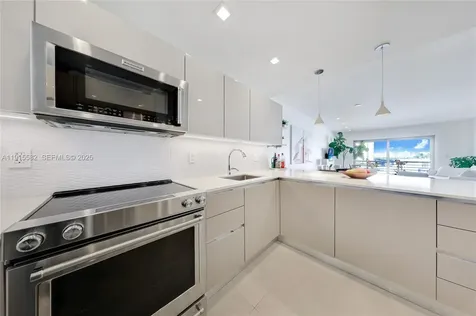 1450 Lincoln Road Miami Beach FL 33139