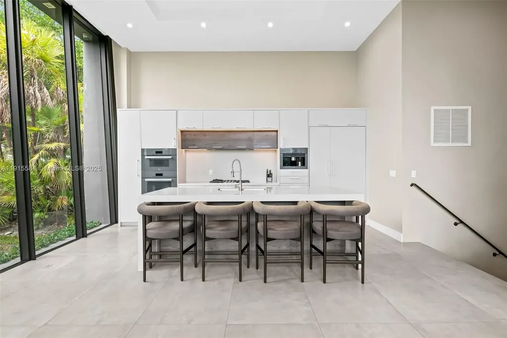 624 N Victoria Park Road Fort Lauderdale FL 33304