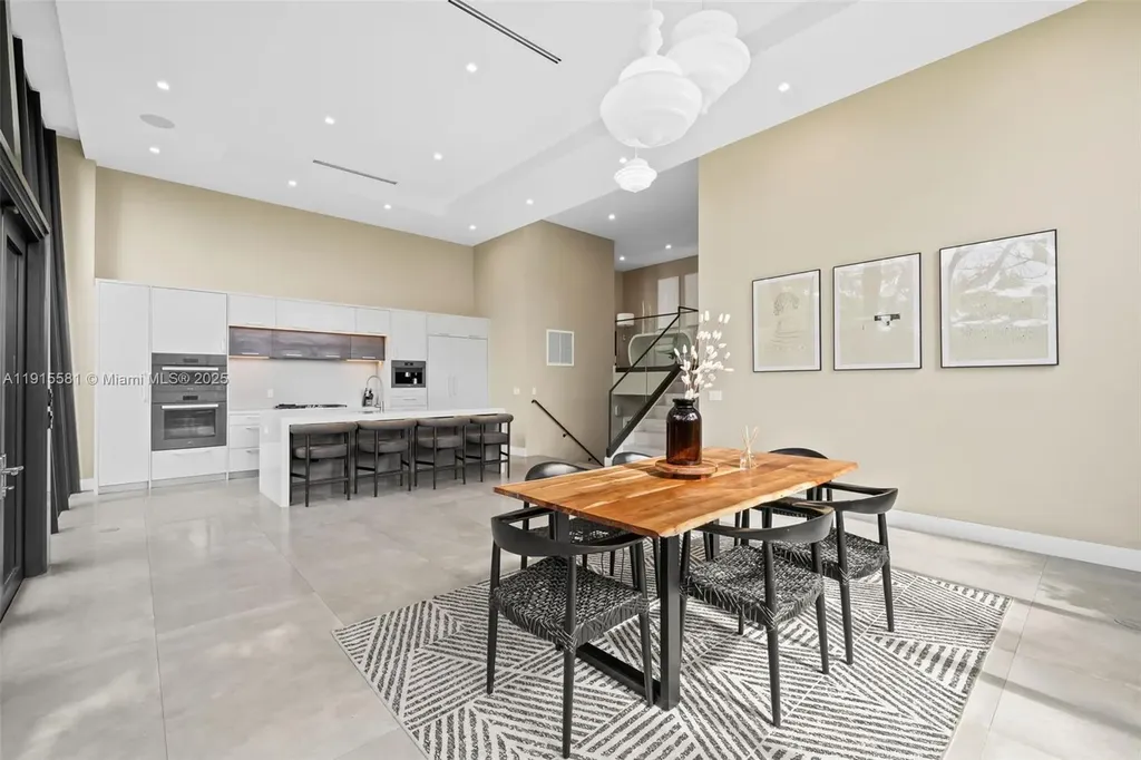 624 N Victoria Park Road Fort Lauderdale FL 33304