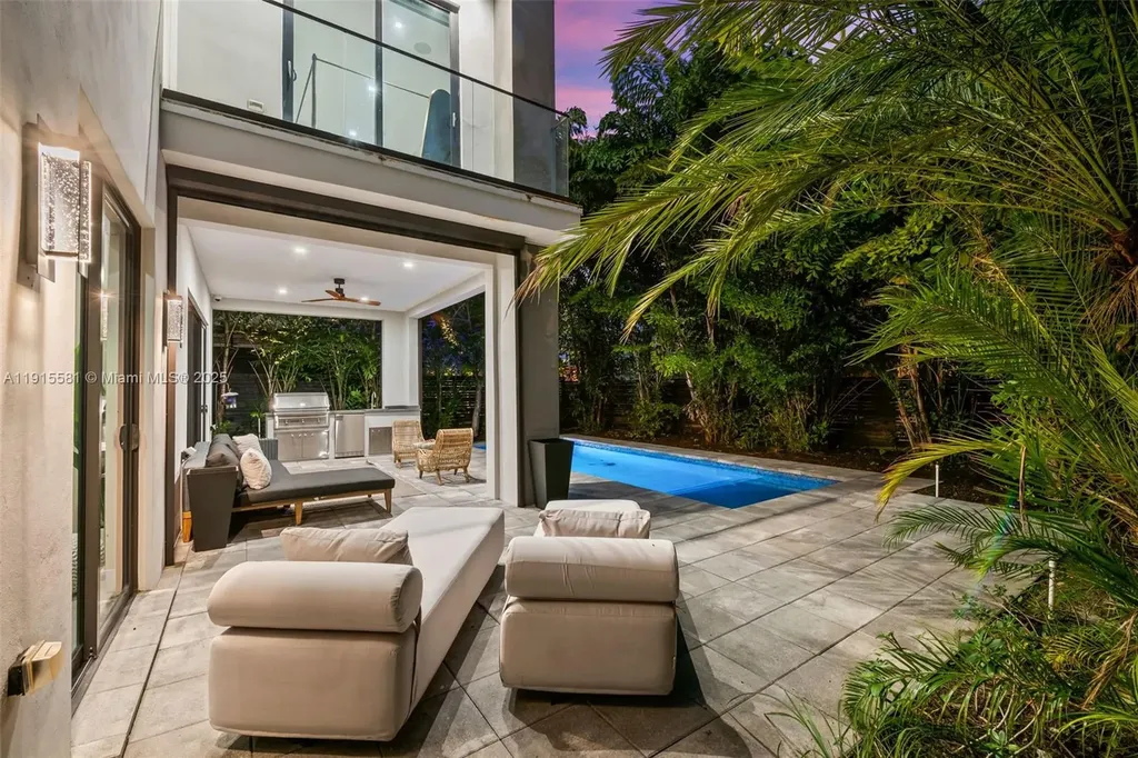 624 N Victoria Park Road Fort Lauderdale FL 33304