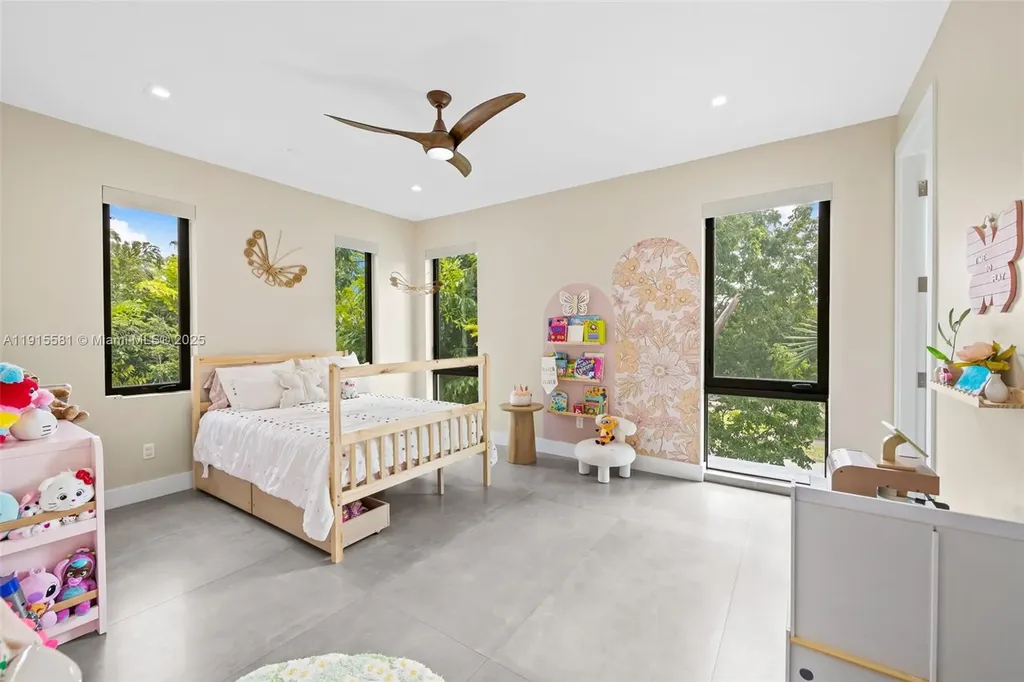 624 N Victoria Park Road Fort Lauderdale FL 33304