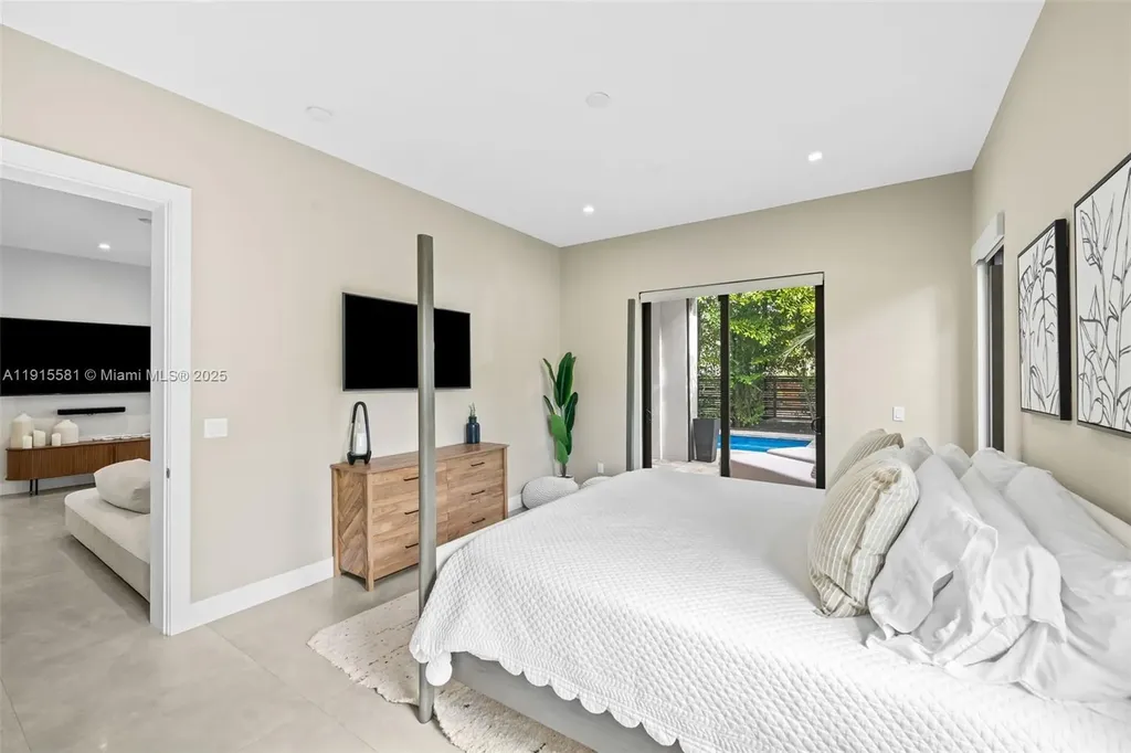 624 N Victoria Park Road Fort Lauderdale FL 33304