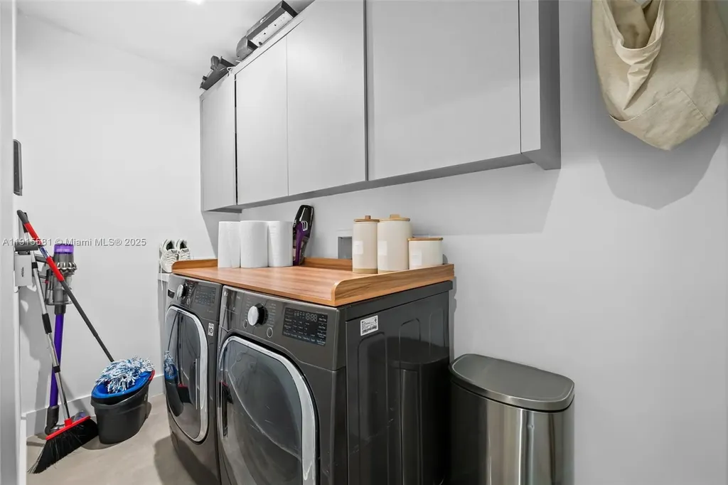 624 N Victoria Park Road Fort Lauderdale FL 33304